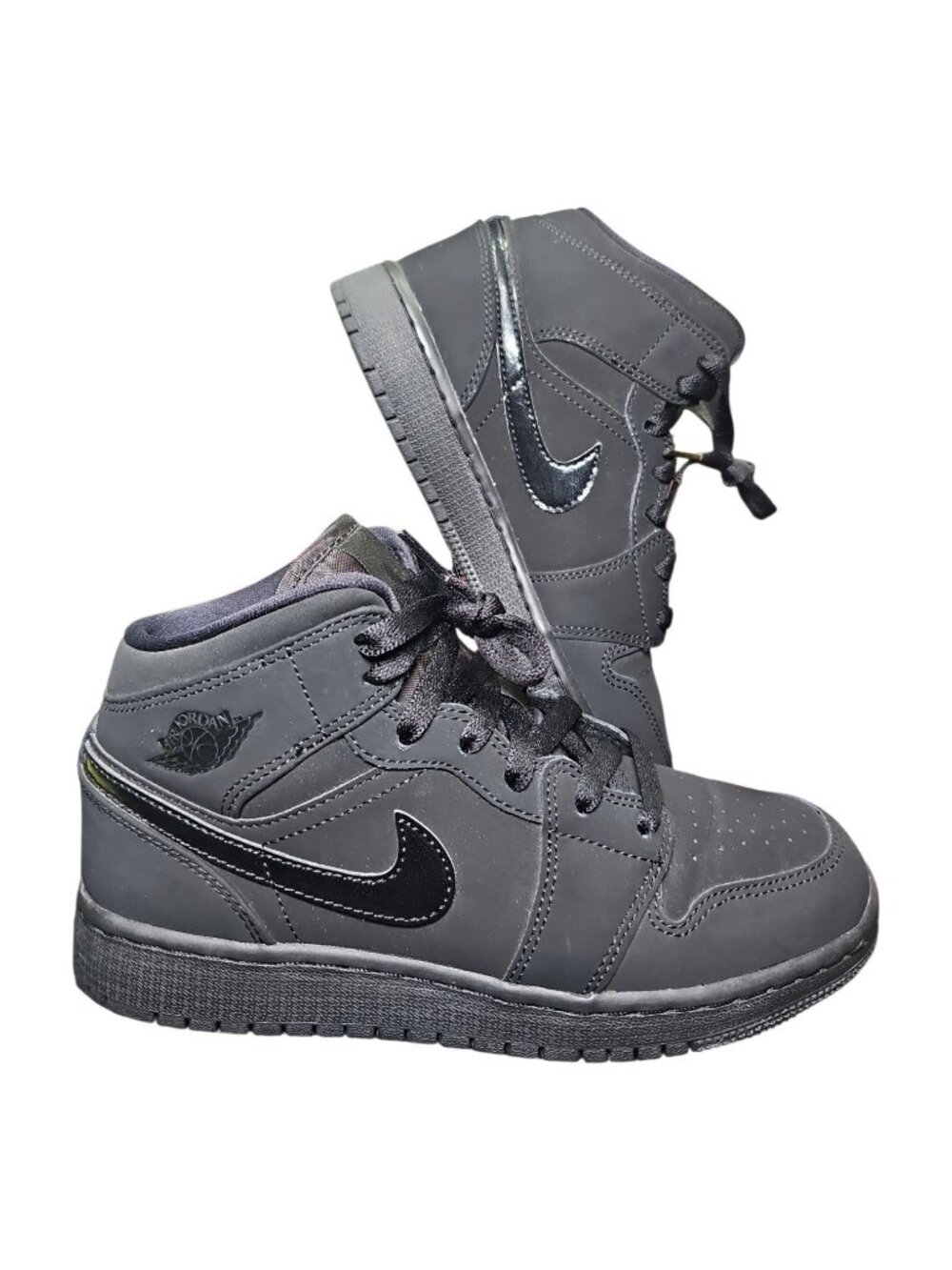 Air Jordan 1 Mid GS "Triple Black" (554725-056) unisex 4.5Y/M or 6W